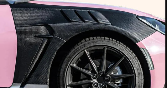 Subaru BRZ ZN8 / Toyota GR86 ZN8 – Carbon Fiber Front Vented Fender