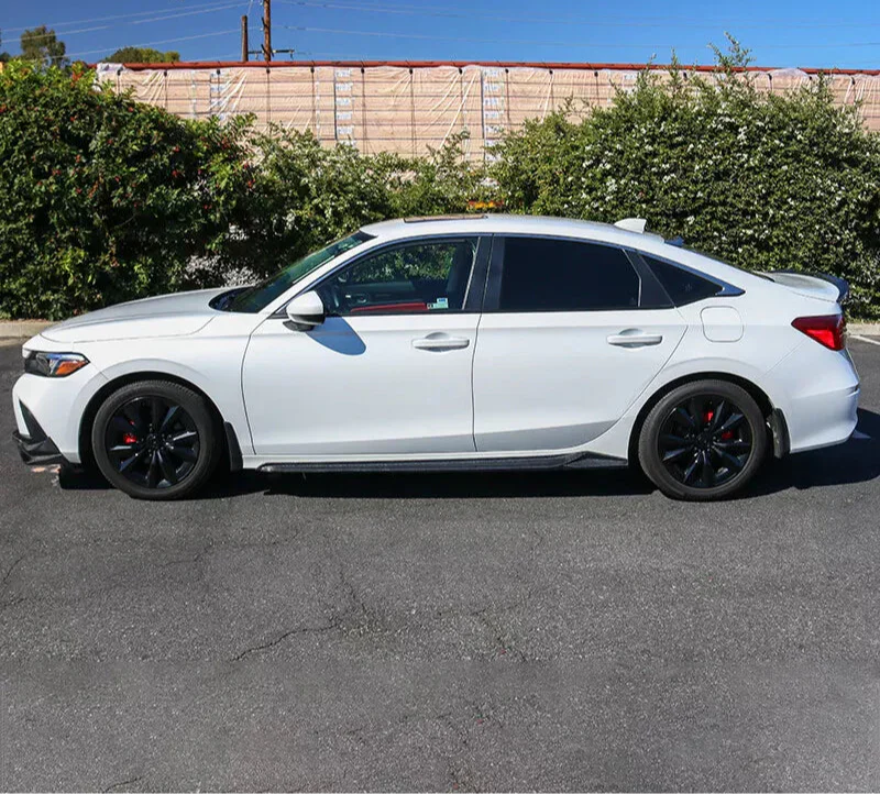 Honda Civic 2022-2025 - Carbon Fiber Side Skirts Extensions Panel