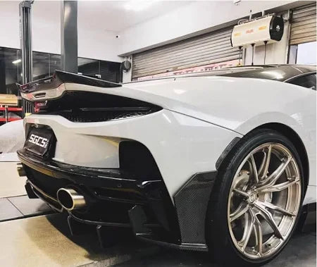 McLaren GT – 3PC Carbon Fiber Vented Spoiler